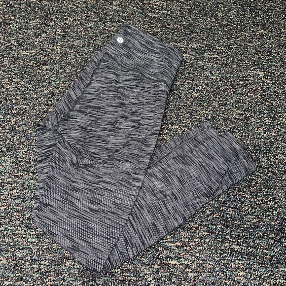 Lululemon leggings - Picture 1 of 2